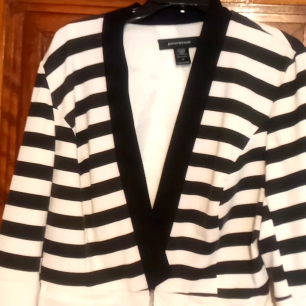 Blazer - Picture 1 of 3